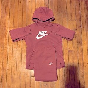 Kids Nike Jogging Suit